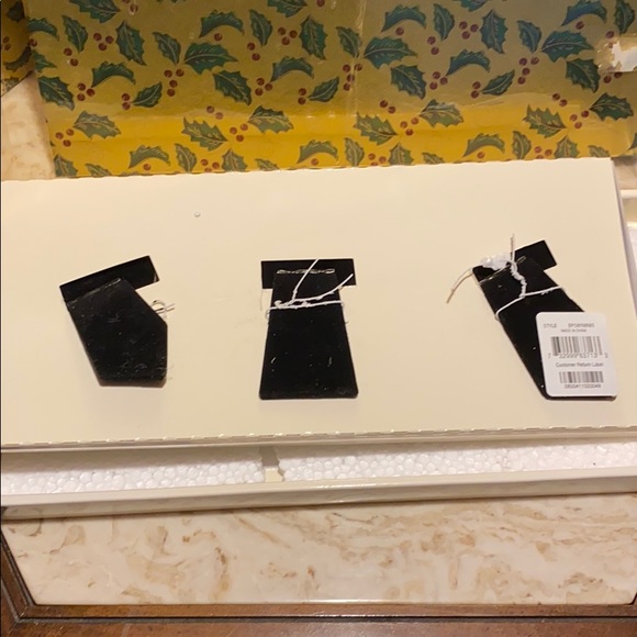 Picture frames purchased from Macy’s - Picture 4 of 8